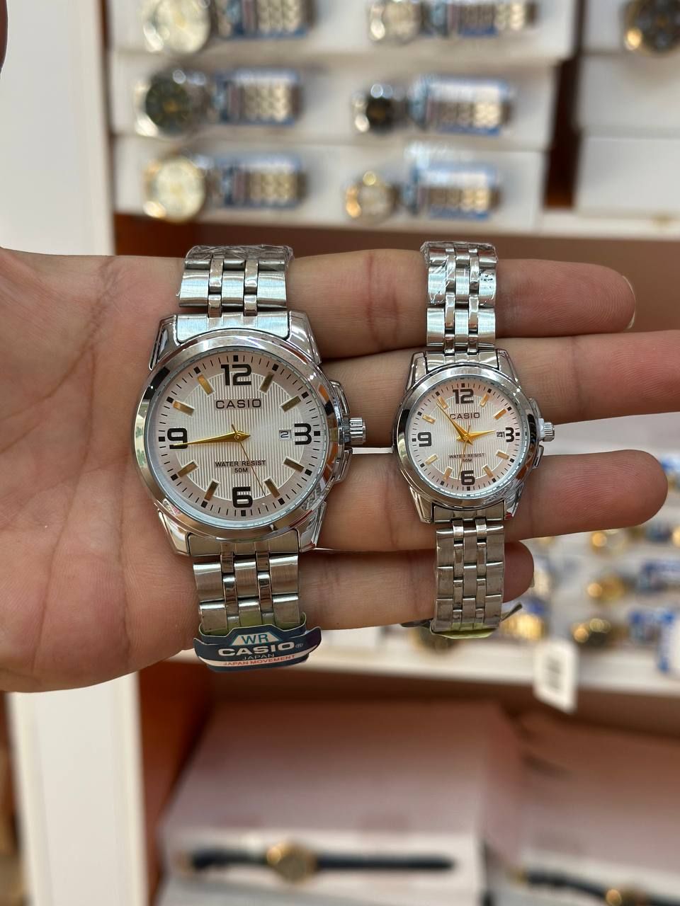 ست ساعت مچی مردانه و زنانه کاسیو (Casio) مدل MTP-V004D و LTP-V004D - نقره‌ای دور طلایی